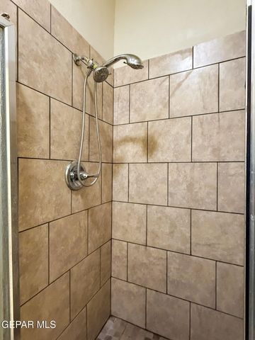 1810 E Cliff Drive, El Paso, TX 79902