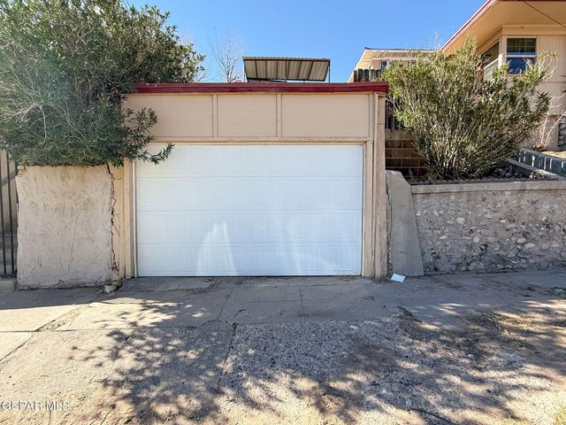 1810 E Cliff Drive, El Paso, TX 79902