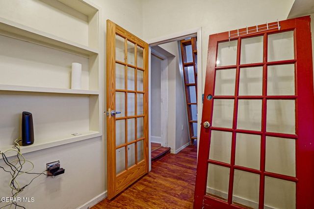 1810 E Cliff Drive, El Paso, TX 79902