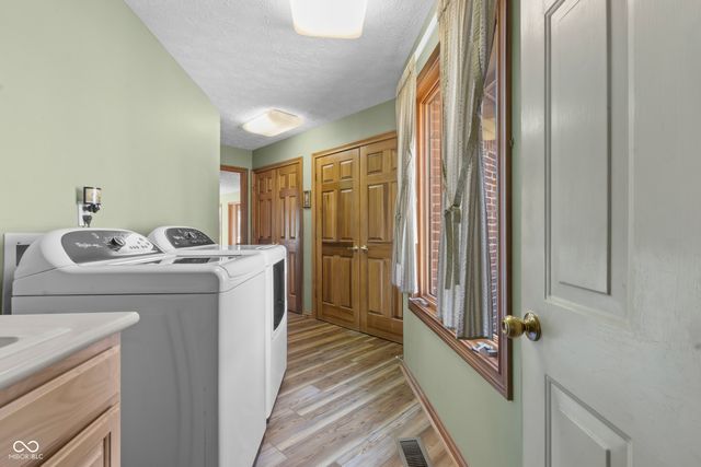 10225 Wayward Wind Drive, Indianapolis, IN 46239