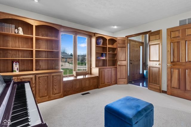 10225 Wayward Wind Drive, Indianapolis, IN 46239