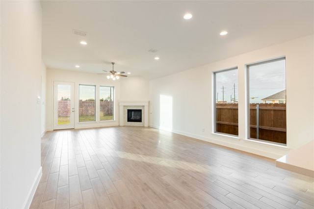 2335 Butler Avenue, Fate, TX 75087