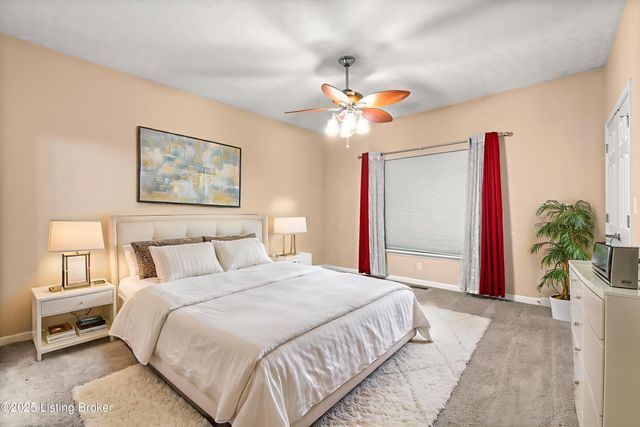 10403 Pine Glen Cir, Louisville, KY 40291