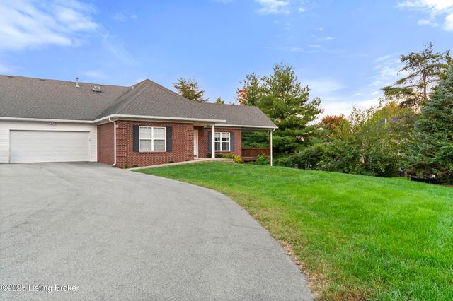 10403 Pine Glen Cir, Louisville, KY 40291