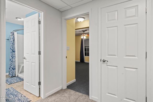 10403 Pine Glen Cir, Louisville, KY 40291