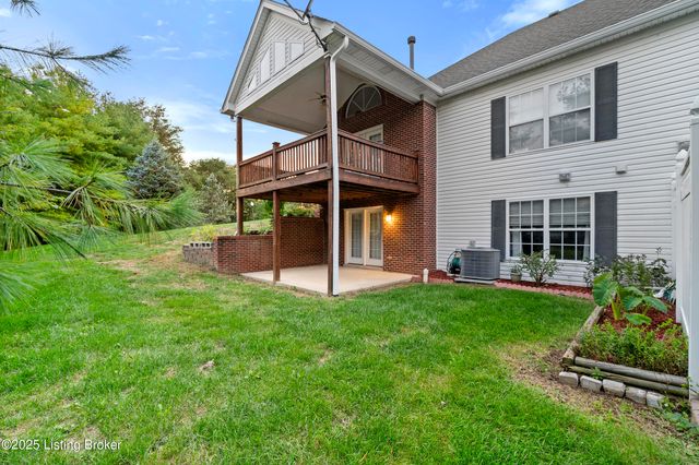 10403 Pine Glen Cir, Louisville, KY 40291