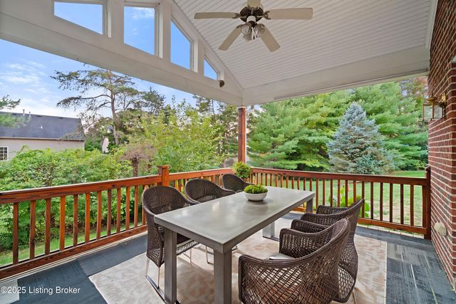 10403 Pine Glen Cir, Louisville, KY 40291