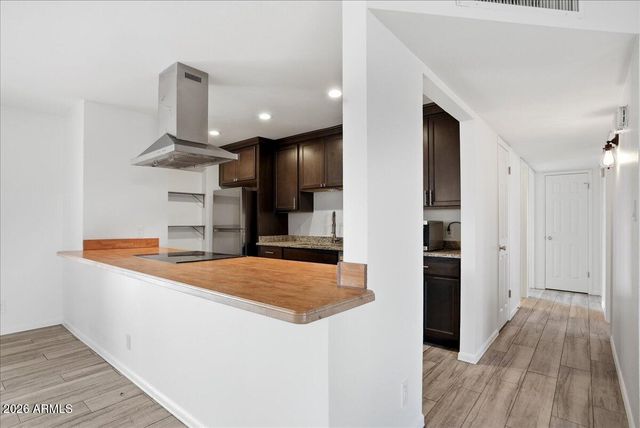 1935 E EL PARQUE Drive, Tempe, AZ 85282