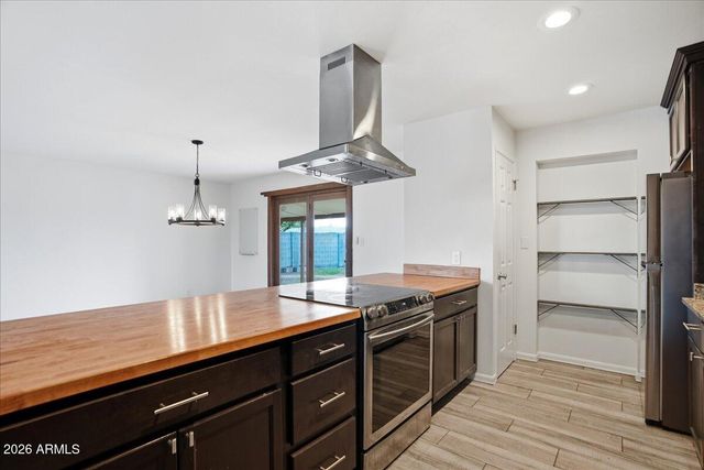 1935 E EL PARQUE Drive, Tempe, AZ 85282