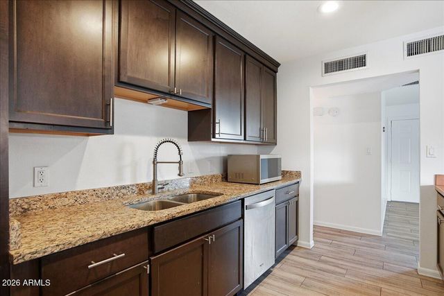 1935 E EL PARQUE Drive, Tempe, AZ 85282