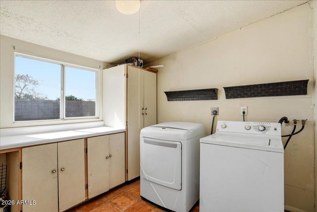 1935 E EL PARQUE Drive, Tempe, AZ 85282