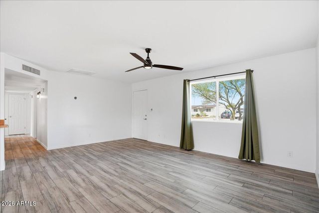 1935 E EL PARQUE Drive, Tempe, AZ 85282