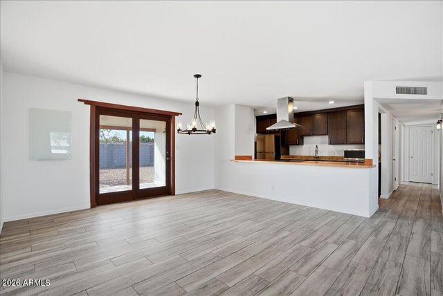 1935 E EL PARQUE Drive, Tempe, AZ 85282