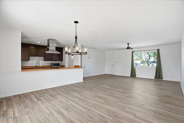 1935 E EL PARQUE Drive, Tempe, AZ 85282