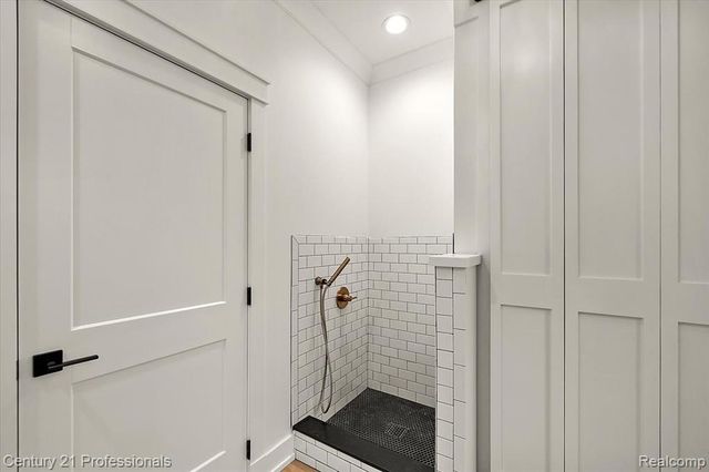 5340 Clarkston, Clarkston, MI 48348