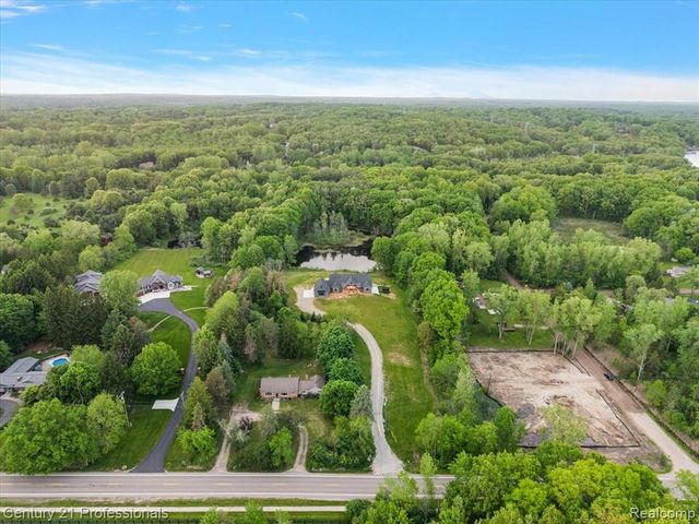 5340 Clarkston, Clarkston, MI 48348