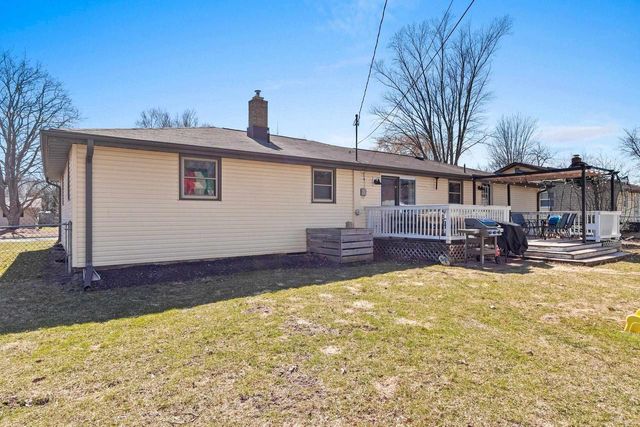 421 MEMORY COURT, Green Bay, WI 54301