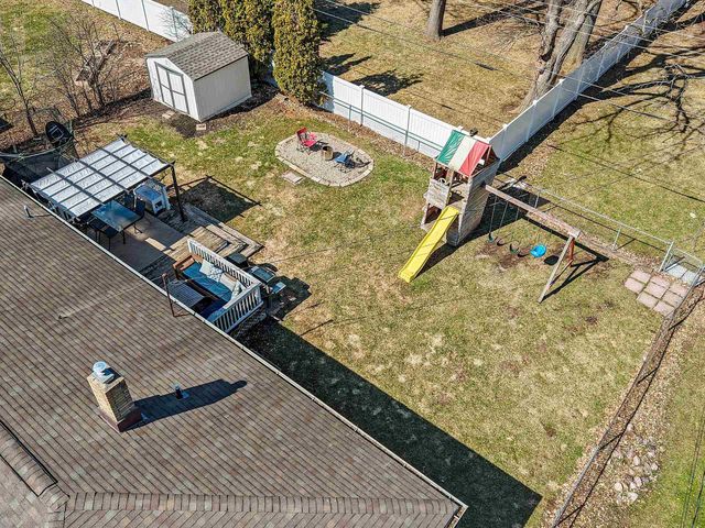 421 MEMORY COURT, Green Bay, WI 54301