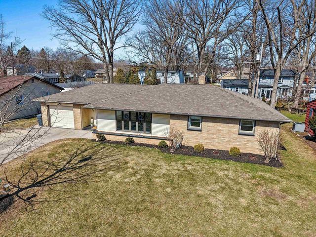 421 MEMORY COURT, Green Bay, WI 54301