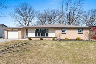 421 MEMORY COURT, Green Bay, WI 54301