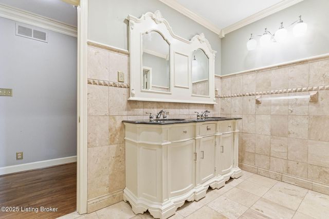 11418 Tartans Hill Rd, Goshen, KY 40026