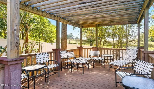 11418 Tartans Hill Rd, Goshen, KY 40026
