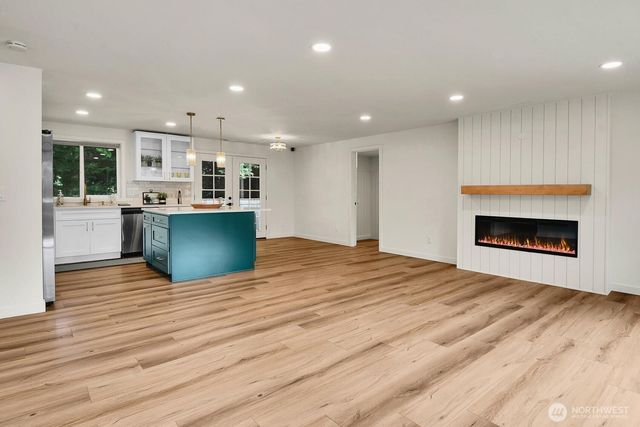 4221 108th Street SE, Everett, WA 98208