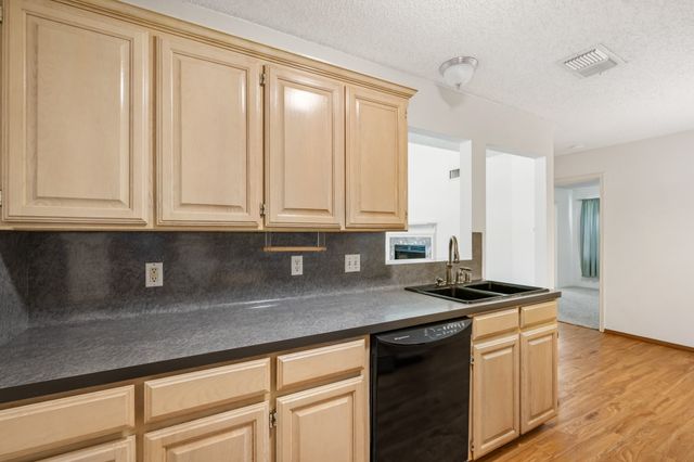 7408 Cross Ridge Circle, Fort Worth, TX 76120