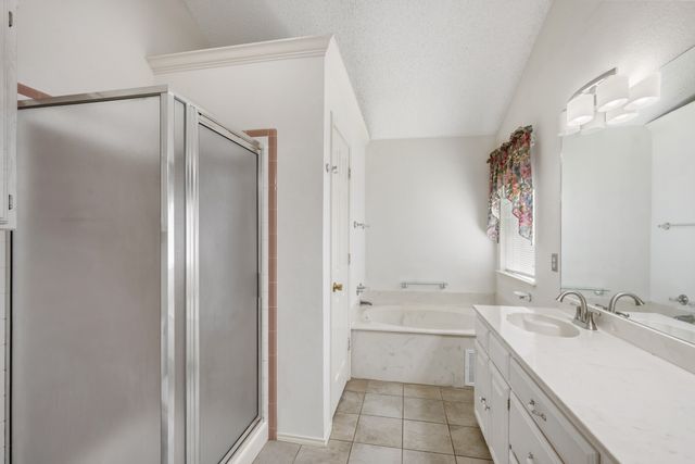 7408 Cross Ridge Circle, Fort Worth, TX 76120