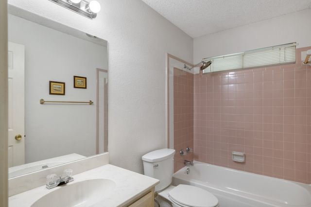 7408 Cross Ridge Circle, Fort Worth, TX 76120