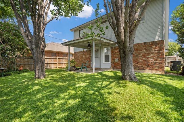 7408 Cross Ridge Circle, Fort Worth, TX 76120