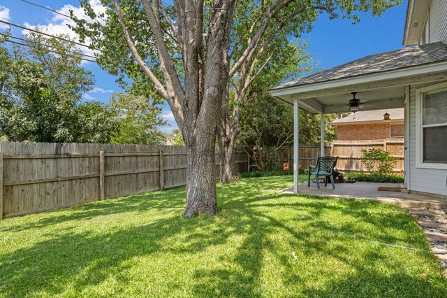 7408 Cross Ridge Circle, Fort Worth, TX 76120