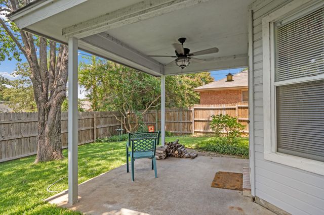 7408 Cross Ridge Circle, Fort Worth, TX 76120
