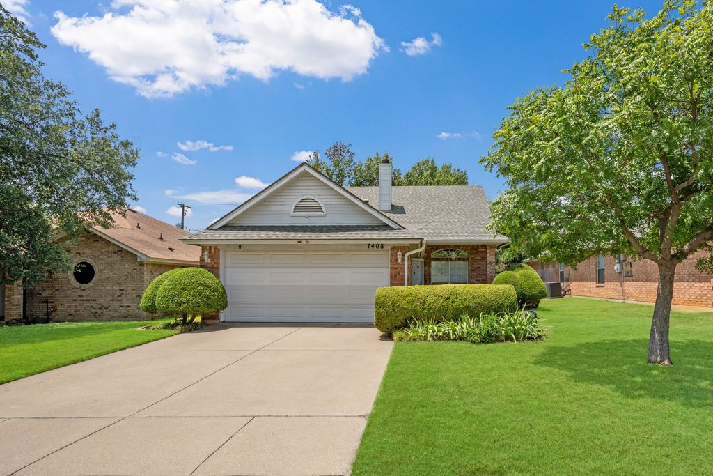7408 Cross Ridge Circle, Fort Worth, TX 76120