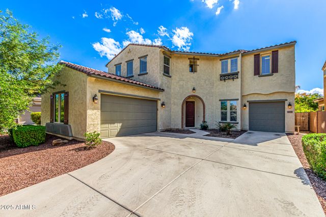 8539 W MIDWAY Avenue, Glendale, AZ 85305