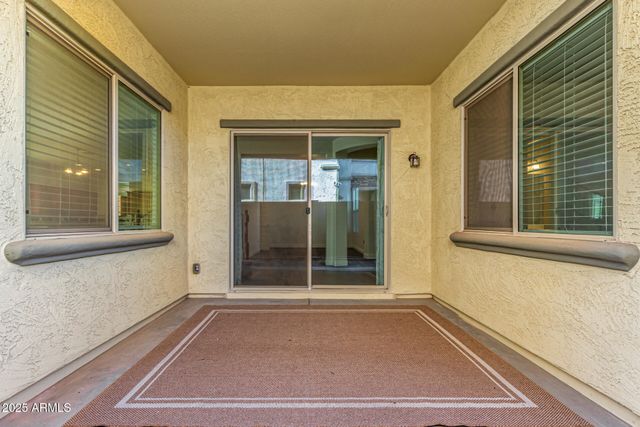 8539 W MIDWAY Avenue, Glendale, AZ 85305