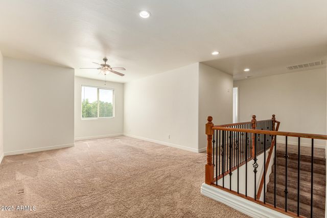 8539 W MIDWAY Avenue, Glendale, AZ 85305