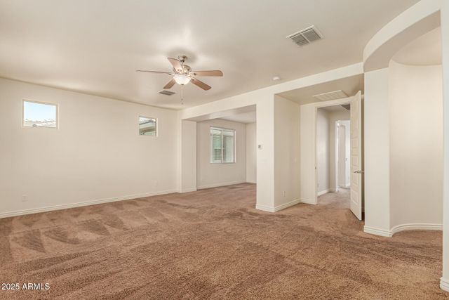 8539 W MIDWAY Avenue, Glendale, AZ 85305