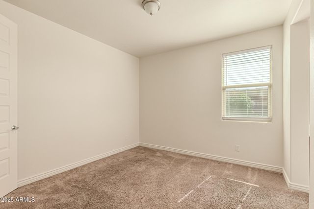 8539 W MIDWAY Avenue, Glendale, AZ 85305