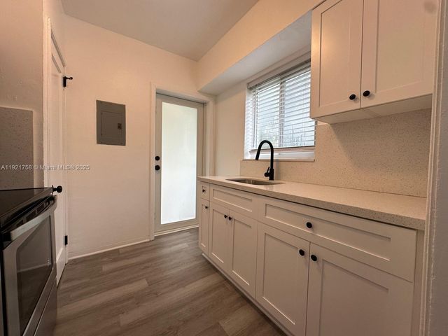 1567 S Le Jeune Rd 3, Miami, FL 33134