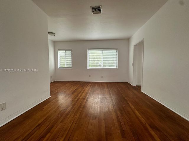 1567 S Le Jeune Rd 3, Miami, FL 33134