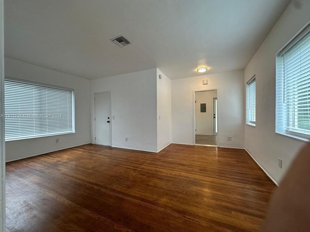 1567 S Le Jeune Rd 3, Miami, FL 33134