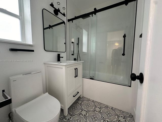 1567 S Le Jeune Rd 3, Miami, FL 33134