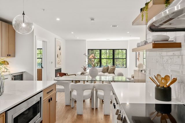 20 Audubon Way 302, Canton, MA 02021