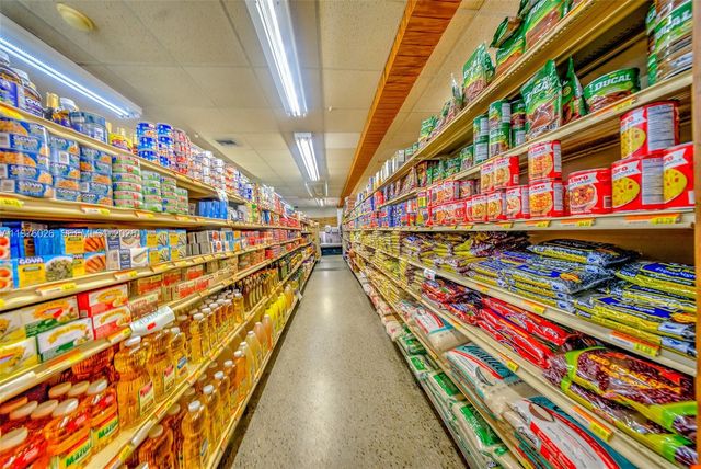 1910 SW 1st St, Miami, FL 33135