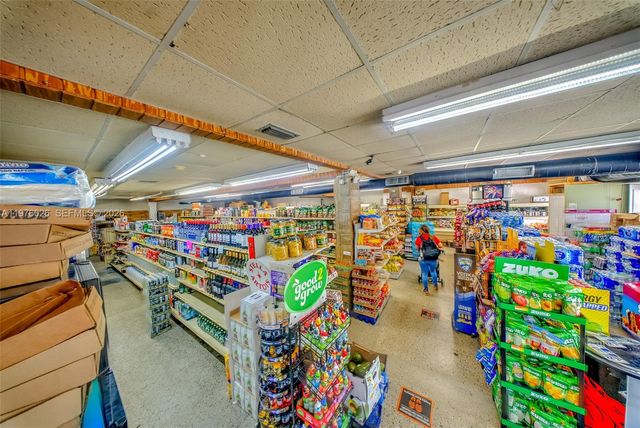 1910 SW 1st St, Miami, FL 33135