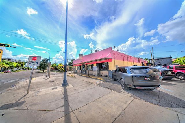 1910 SW 1st St, Miami, FL 33135