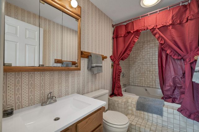 27 Harvest Lane, Laconia, NH 03246