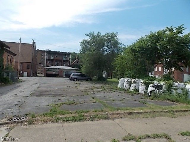 320 N 5th Street, Steubenville, OH 43952