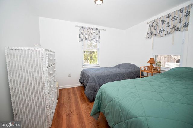 717 N CENTRAL AVE, Surf City, NJ 08008